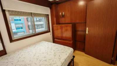 Piso en venta en Calle del Conde de Torrecedeira, cerca de Calle de Llorente, Berbés-Peritos (Distrito Casco Urbano. Vigo) de 265.000 €