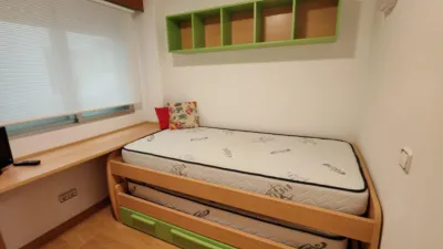 Piso en venta en Calle del Conde de Torrecedeira, cerca de Calle de Llorente, Berbés-Peritos (Distrito Casco Urbano. Vigo) de 265.000 €