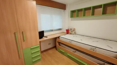 Piso en venta en Calle del Conde de Torrecedeira, cerca de Calle de Llorente, Berbés-Peritos (Distrito Casco Urbano. Vigo) de 265.000 €