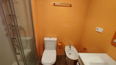Piso en venta en Calle del Conde de Torrecedeira, cerca de Calle de Llorente, Berbés-Peritos (Distrito Casco Urbano. Vigo) de 265.000 €