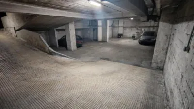 Piso en venta en Calle del Conde de Torrecedeira, cerca de Calle de Llorente, Berbés-Peritos (Distrito Casco Urbano. Vigo) de 265.000 €