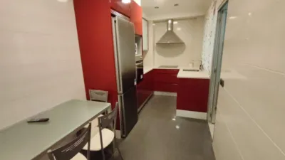 Piso en venta en Calle del Conde de Torrecedeira, cerca de Calle de Llorente, Berbés-Peritos (Distrito Casco Urbano. Vigo) de 265.000 €