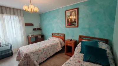 Piso en venta en Calle del Conde de Torrecedeira, cerca de Calle de Pi i Margall, Berbés-Peritos (Distrito Casco Urbano. Vigo) de 250.000 €