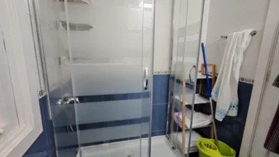Piso en venta en Calle del Conde de Torrecedeira, cerca de Calle de Pi i Margall, Berbés-Peritos (Distrito Casco Urbano. Vigo) de 250.000 €