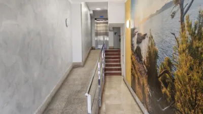 Piso en venta en Calle del Conde de Torrecedeira, cerca de Calle de Pi i Margall, Berbés-Peritos (Distrito Casco Urbano. Vigo) de 250.000 €