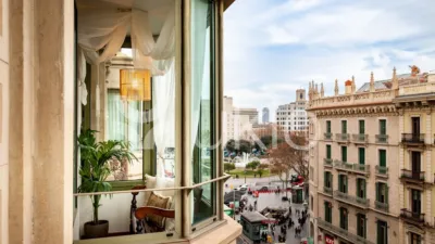 Piso en alquiler en Ronda de la Universitat - Imagen 3