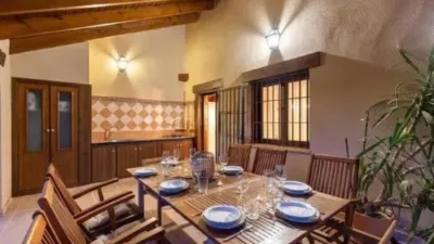 Chalet on Calle Solana photo 33