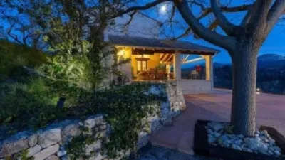 Chalet on Calle Solana photo 34