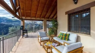 Chalet on Calle Solana photo 8