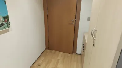 Apartment in Paterna photo 9