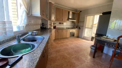 Casa adosada en venta en Carretera de la Mojonera, cerca de Avenida de Pablo Picasso, Centro (Distrito Núcleo Urbano. Roquetas de Mar) de 189.000 €