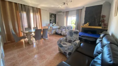 Casa adosada en venta en Carretera de la Mojonera, cerca de Avenida de Pablo Picasso, Centro (Distrito Núcleo Urbano. Roquetas de Mar) de 189.000 €