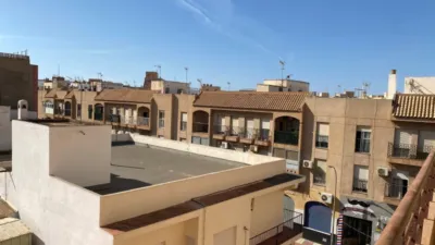 Piso en venta en Centro, Centro (Distrito Núcleo Urbano. Roquetas de Mar) de 130.000 €