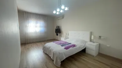 Casa en venta en Plaza de las Alpujarras, Centro (Distrito Núcleo Urbano. Roquetas de Mar) de 187.000 €