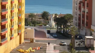 Piso en venta en Avenida de José Amat Benavides, Centro (Distrito Núcleo Urbano. Roquetas de Mar) de 185.000 €