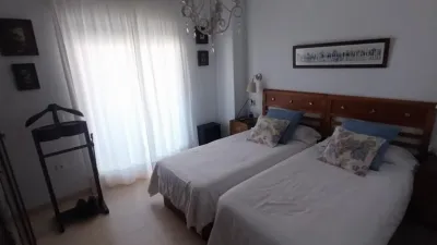 Piso en venta en Avenida de José Amat Benavides, Centro (Distrito Núcleo Urbano. Roquetas de Mar) de 185.000 €