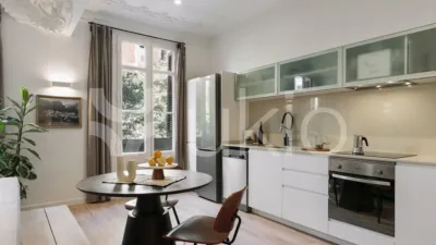 Estudio en alquiler en Carrer de la Diputació, cerca de Carrer de Casanova, Sant Antoni (Distrito Eixample. Barcelona Capital) de 2.185 €<span>/mes</span>