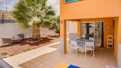 Apartment on Calle de Venecia photo 16