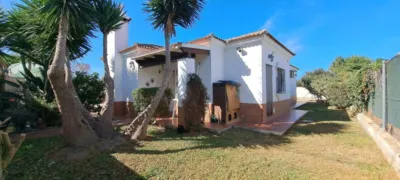 Chalet on Calle C del Quejigo 2 photo 2
