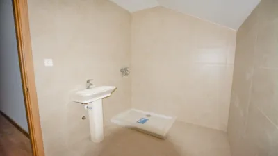 Duplex on Ronda de Gracia Street photo 20