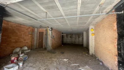 Casa adosada en venta en Avenida de los Reyes Católicos, cerca de Calle T - Más