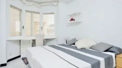 Apartment on Joan Salvador Papasseit Street photo 10