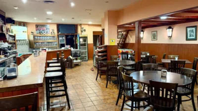 Local comercial en alquiler en Plaza de Pontevedra - Más