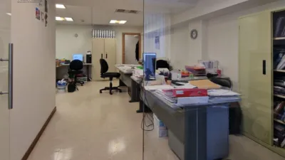 Oficina en venta en Calle de Torreiro - Más