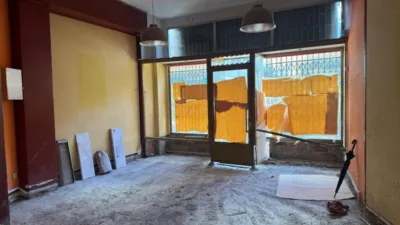 Local comercial en venta en Travesía de Rianxo - Más