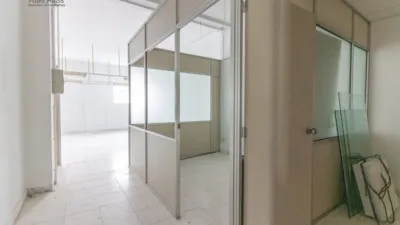 Local comercial en venta en Avenida de la Concordia, cerca de Calle Rafael Barez - Vista 4