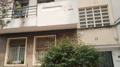 Terraced house on Guillén de Castro Street photo 21