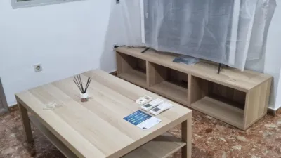 Piso en alquiler en Calle del Alberche, El Plantinar-El Juncal-Avenida de la Paz (Distrito Sur. Sevilla Capital) de 1.400 €<span>/mes</span>