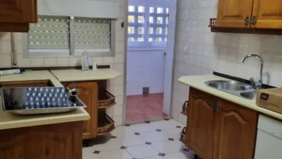 Piso en alquiler en Calle del Alberche, El Plantinar-El Juncal-Avenida de la Paz (Distrito Sur. Sevilla Capital) de 1.400 €<span>/mes</span>