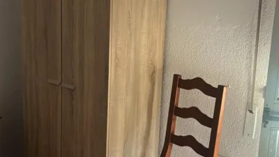 Habitación en alquiler en Puerta Carmona-Puerta Osario-Amador de los Ríos, Nervión (Distrito Nervión. Sevilla Capital) de 350 €<span>/mes</span>