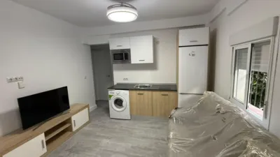 Habitación en alquiler en El Juncal, El Plantinar-El Juncal-Avenida de la Paz (Distrito Sur. Sevilla Capital) de 325 €<span>/mes</span>