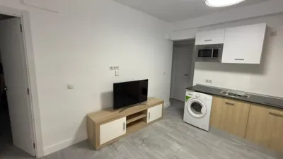 Habitación en alquiler en El Juncal, El Plantinar-El Juncal-Avenida de la Paz (Distrito Sur. Sevilla Capital) de 325 €<span>/mes</span>