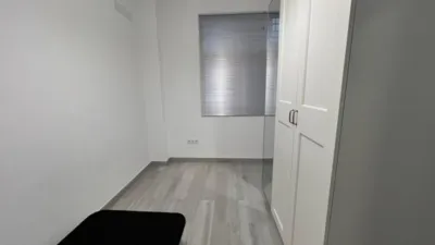 Habitación en alquiler en Calle del Alberche, El Plantinar-El Juncal-Avenida de la Paz (Distrito Sur. Sevilla Capital) de 400 €<span>/mes</span>