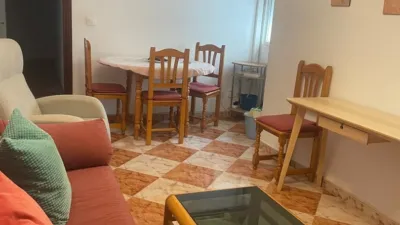 Habitación en alquiler en Calle Galicia, cerca de Calle Huesca, El Cerro (Distrito Cerro Amate. Sevilla Capital) de 330 €<span>/mes</span>