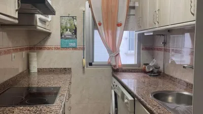 Habitación en alquiler en Calle Galicia, cerca de Calle Huesca, El Cerro (Distrito Cerro Amate. Sevilla Capital) de 330 €<span>/mes</span>