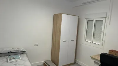 Piso en alquiler en Calle del Alberche, El Plantinar-El Juncal-Avenida de la Paz (Distrito Sur. Sevilla Capital) de 1.600 €<span>/mes</span>