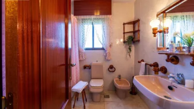 Chalet en venta en Castilla y Leon, Morales del Vino de 250.000 €