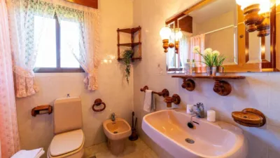 Chalet en venta en Castilla y Leon, Morales del Vino de 250.000 €