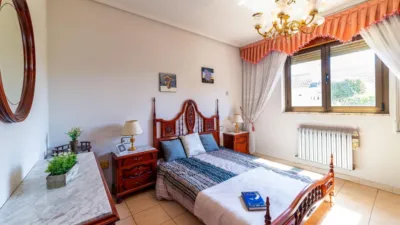 Chalet en venta en Castilla y Leon, Morales del Vino de 250.000 €