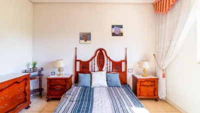 Chalet en venta en Castilla y Leon, Morales del Vino de 250.000 €