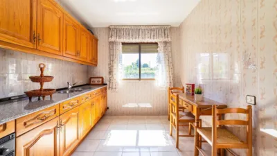 Chalet en venta en Castilla y Leon, Morales del Vino de 250.000 €