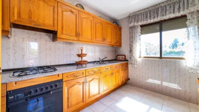 Chalet en venta en Castilla y Leon, Morales del Vino de 250.000 €