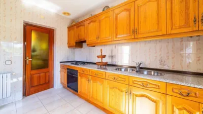 Chalet en venta en Castilla y Leon, Morales del Vino de 250.000 €