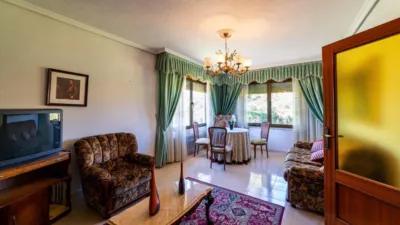 Chalet en venta en Castilla y Leon, Morales del Vino de 250.000 €