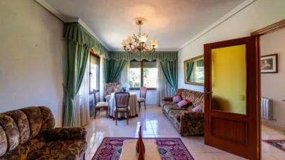 Chalet en venta en Castilla y Leon, Morales del Vino de 250.000 €