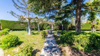 Chalet en venta en Castilla y Leon, Morales del Vino de 250.000 €